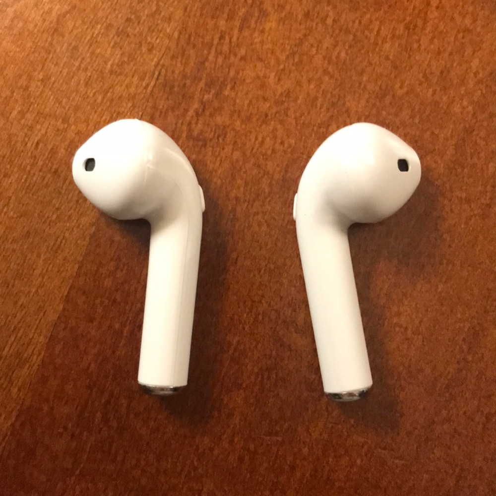 Rechargeable Ear Buds - Picture 7 of 8